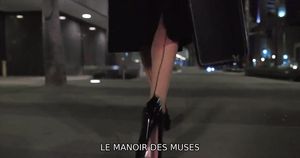 Carole has a date with her sister Catherine to make love