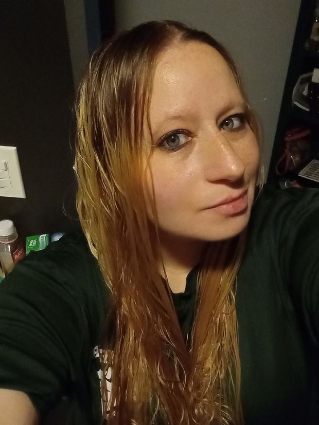 Sexy hoe Julie pettit from Franklinville ny is such a whore she sucked my dick and gave up that sweet pussy day we met