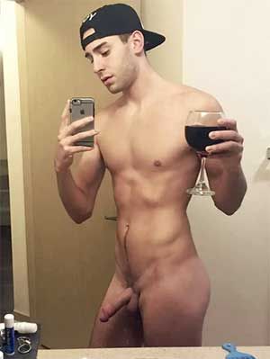 Size queen bottom in Cape Girardeau, MO looking for big stuff to fill my hole