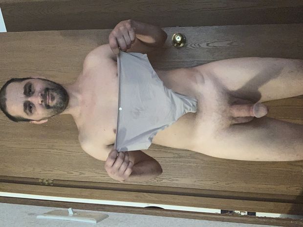 Stole these panties from mom going to masterbate in them
