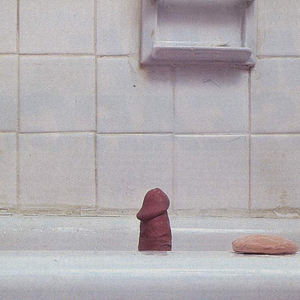 Guess who’s hiding in the tub?