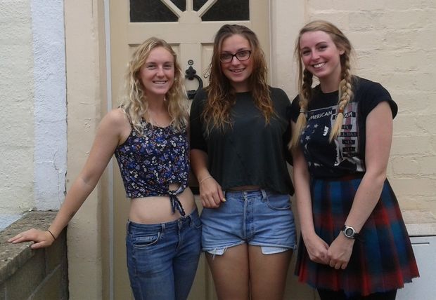 Casual cool women. Which is the coolest to you?