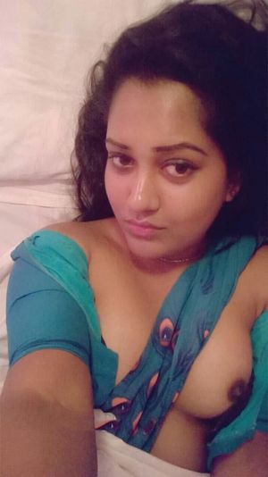 Desi hot selfie babe