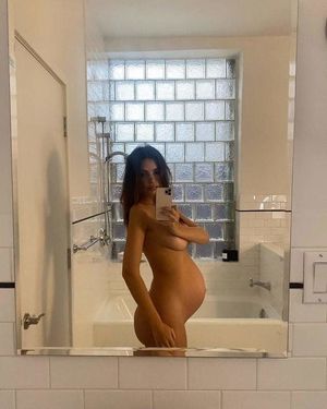 Pregnant Selfie