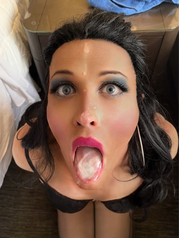 Sissy bimbo slut gets cumshot facial - Tina Cumdoll