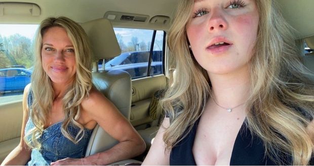 Brooklyn & mom car selfie