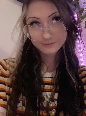 iluvy0umore spitting on you