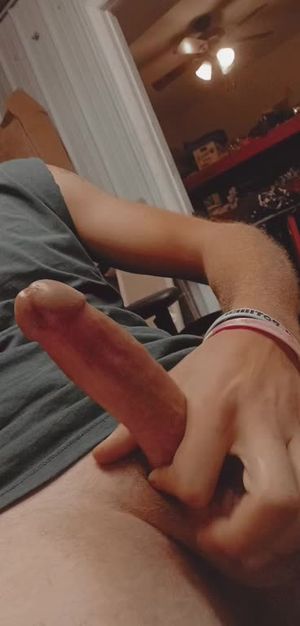 Makes me cum so hard doing that