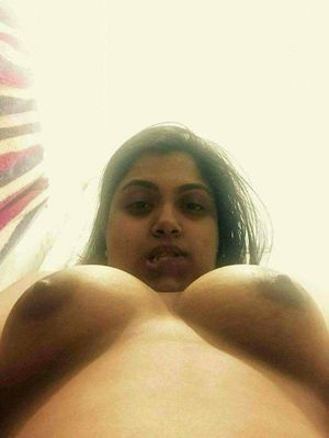 Desi BBW selfie