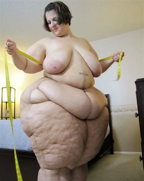 Watcher her fat roll jello in a dish