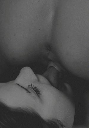 Pussy tongue fucking