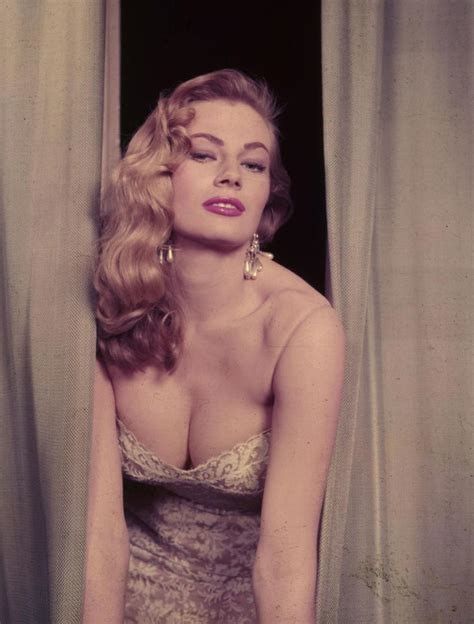 Anita Ekberg iconic beauty 02