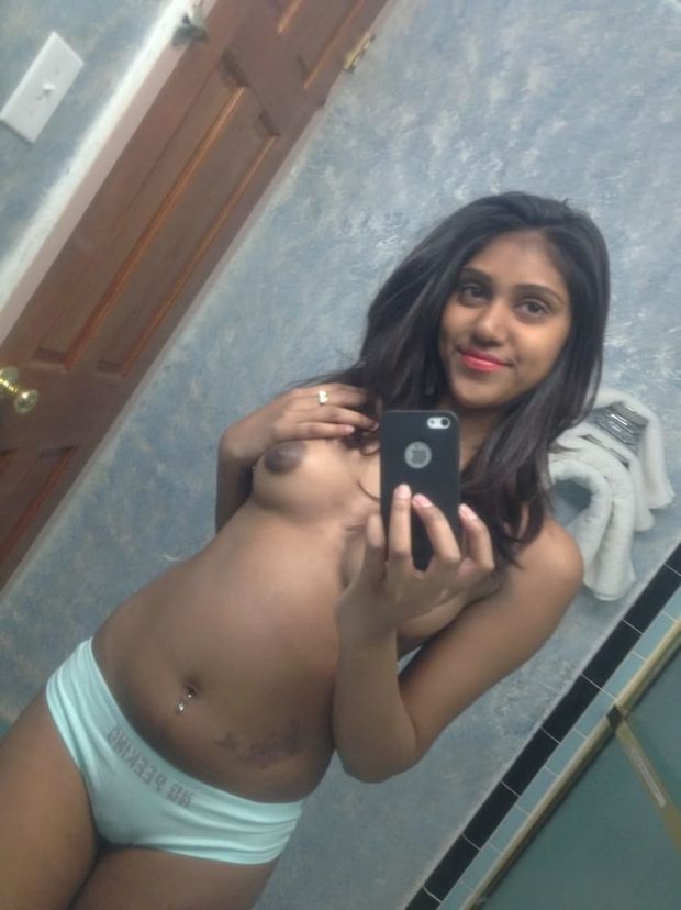 Desi poser
