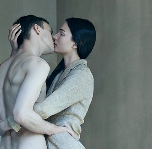 The dynamic here is obvious.