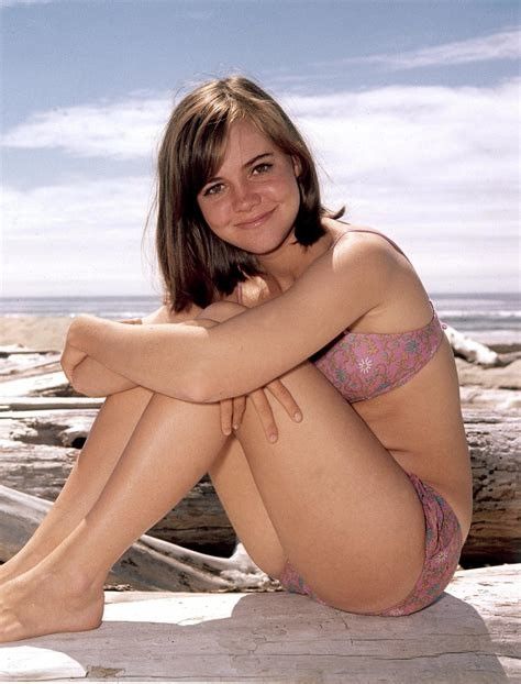 Sally Field, sexy 03