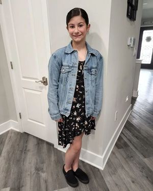 Sexy lil teenslut cocktease Angelea Maldonado