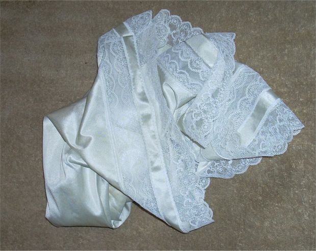 My Very Silky Vanity Fair Size Small Vintage Lacy Half Slip
