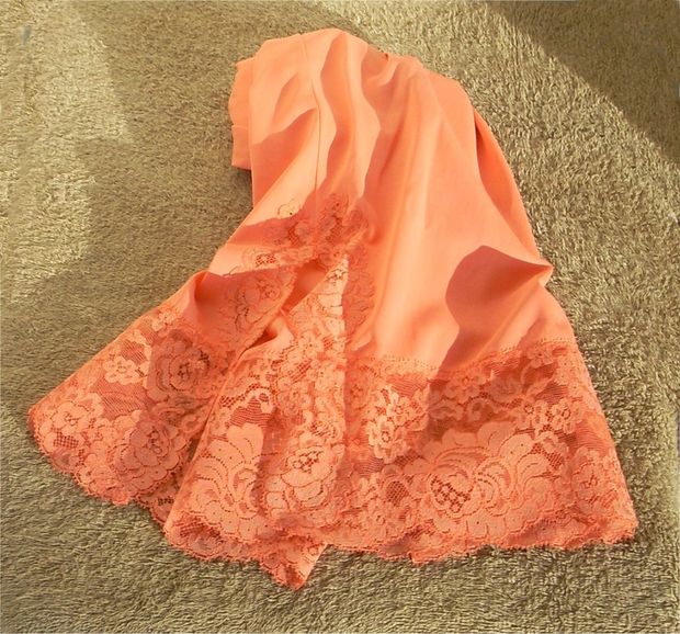 My Gorgeous Silky Soft & Lacy Vanity Fair Classic Size Medium Half Slip.