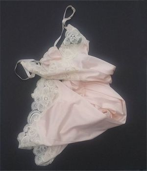My Very Silky Soft & Lacy Vanity Fair Jentell "Lace Piquant" Size 38 Full Slip.