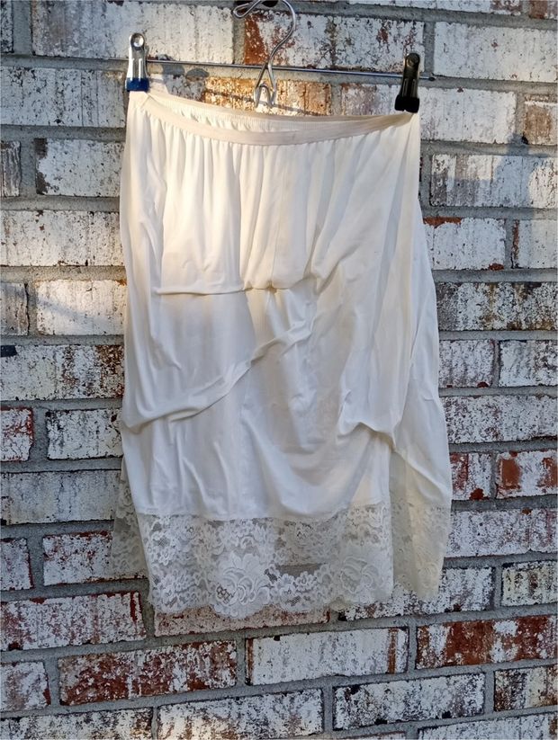 Wet & Lacy Vanity Fair Classic Size Large Silky Soft Vintage Half Slip.