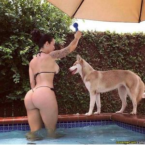 That babe looks so damn amazing