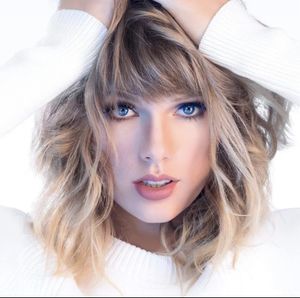 Taylor has beautiful eyes