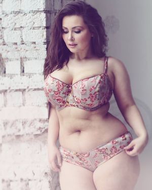 High sensuality in curves ...