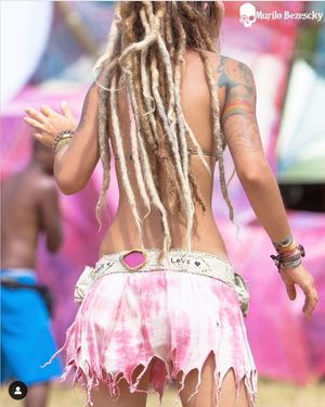 Festival Hippie Dancing