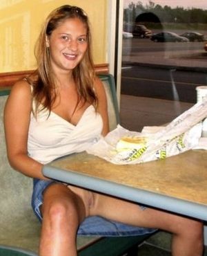 Upskirt af a restaurant