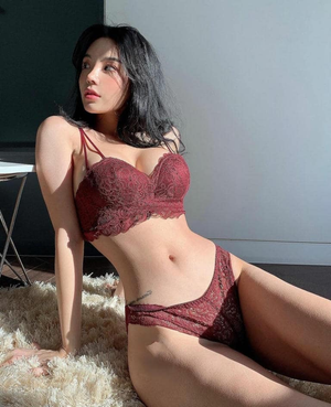 If porn was legal in Korea, this slut would be doing porn.