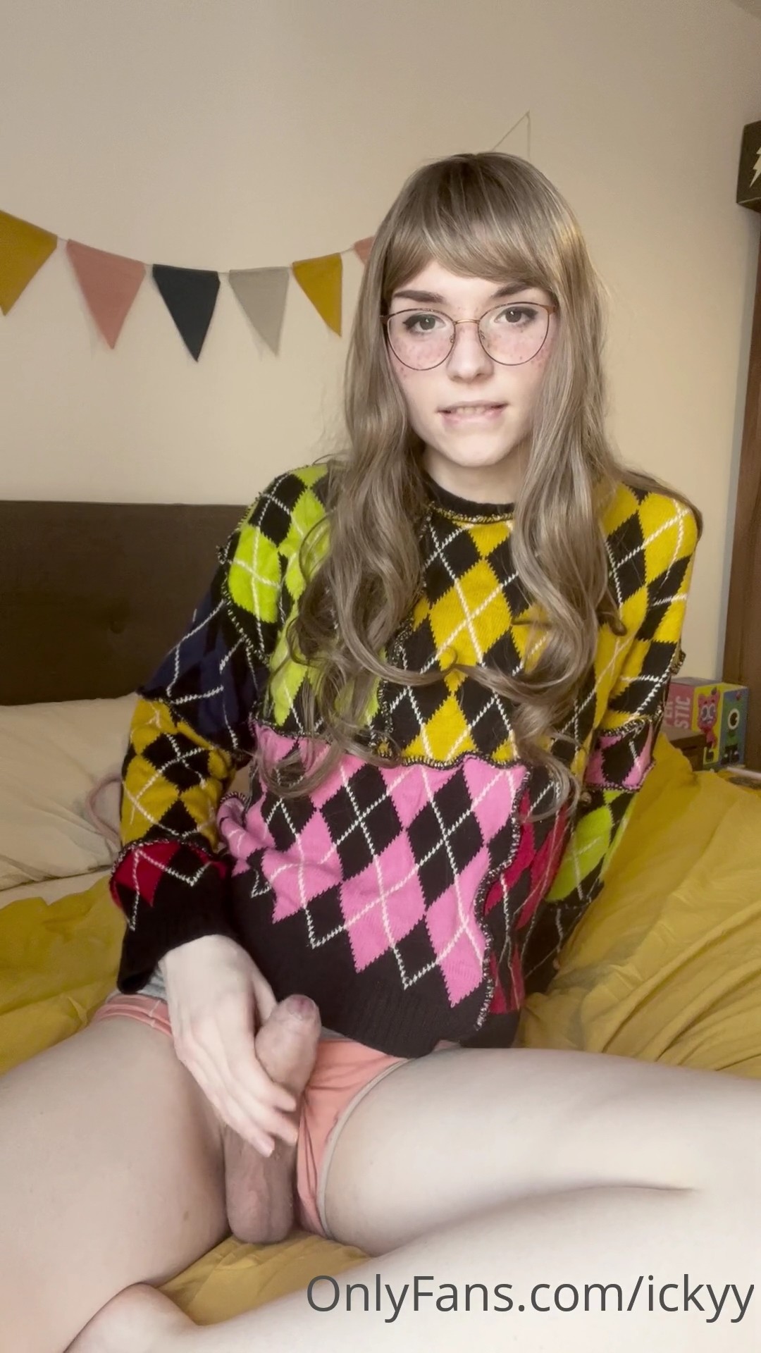 Make a pass, and she will pass sperm back