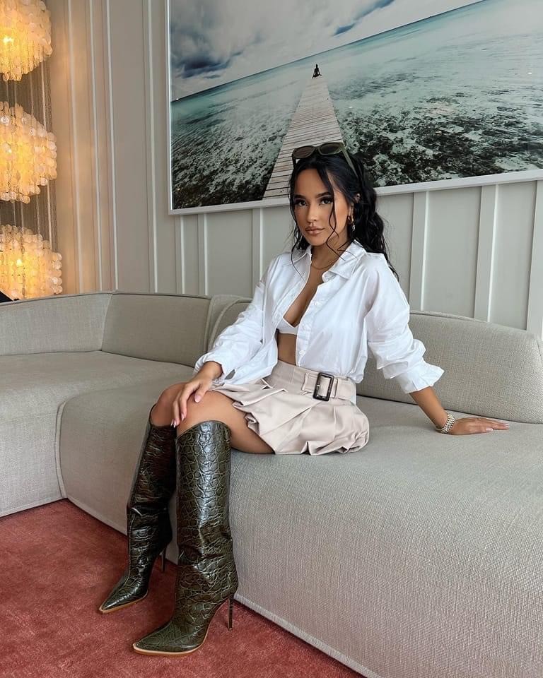 Brunette in Boots