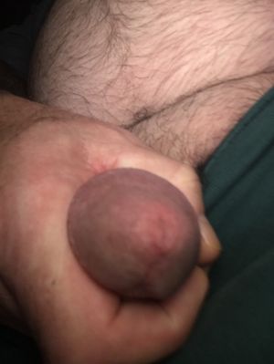 Gotta good grip on my sissy dick