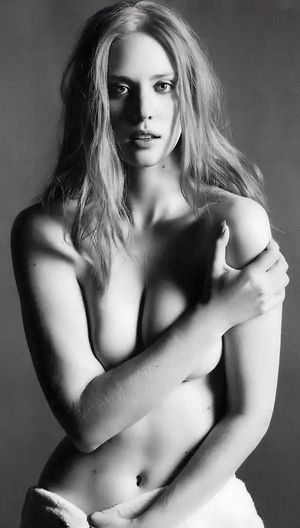 Deborah Ann Woll nude and sexy tease