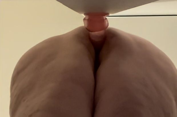 Spread my ass