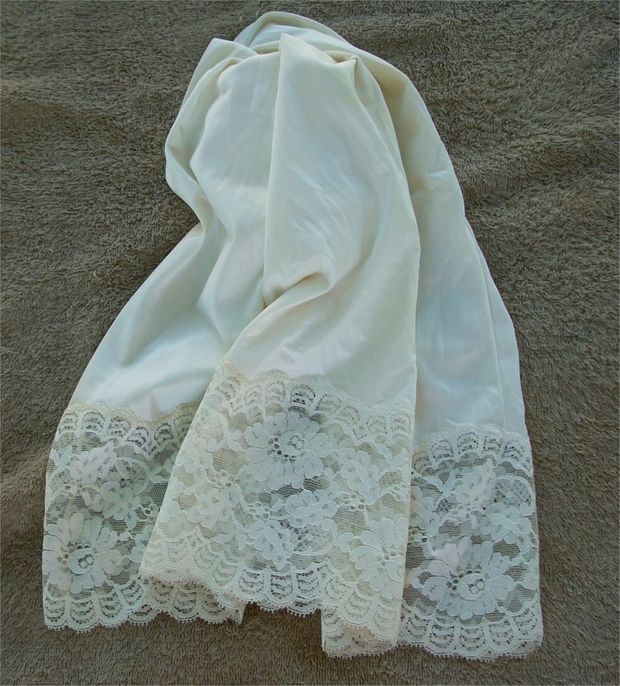 My Extremely Silky Vintage Lacy Gilead Size Medium Half Slip. Her Sexy Lace & Nylon Body Is Very Soft!