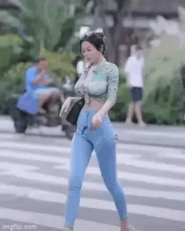 I think this is the sexiest fully dressed woman I've ever seen