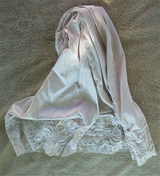 My X-Large Extremely Silky Soft & Lacy Vanity Fair Jentell "New Classic" Half Slip.