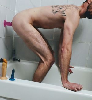 So many dildos to fill myself with