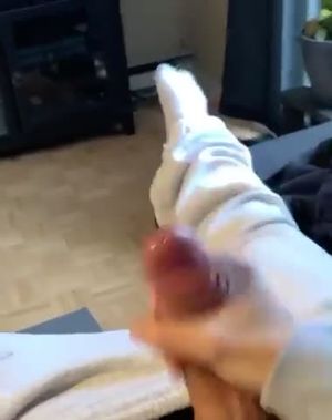 Finishing with a big cumshot load babes!