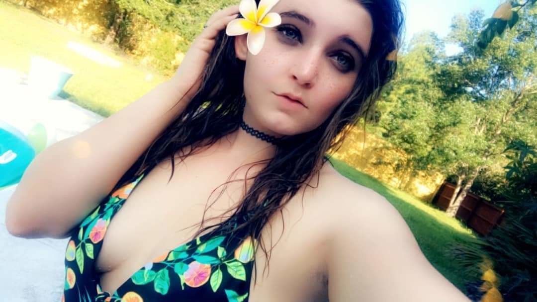 Bikini hottie