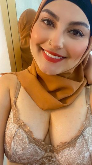 You have a beautiful smile, but your boobs are too distracting!