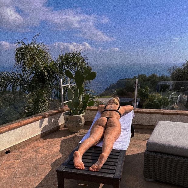 Candid bikini ass