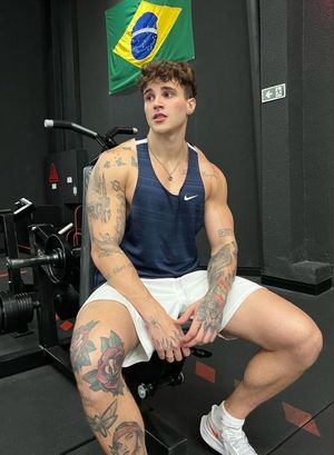 171222 Alpha male at gym