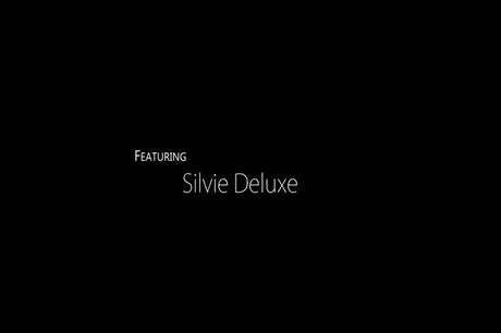 SILVIE DELUXE GETS A MASSIVE ORGASM