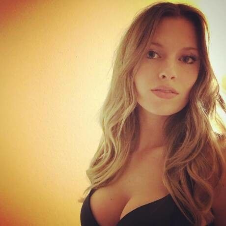 Barbara Dunkelman amazing tits