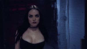 Elizabeth Gillies 05