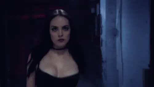 Elizabeth Gillies 05