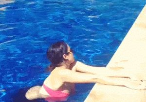 Elizabeth Gillies 06