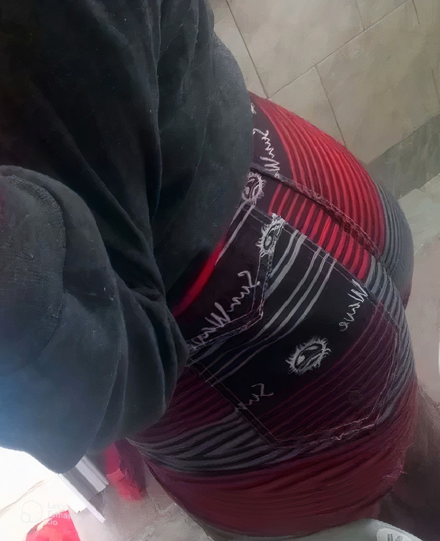 M 18 with fat ass